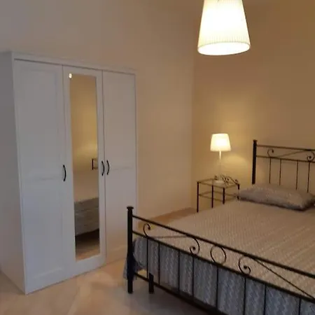 La Casa Gialla - Anfiteatro